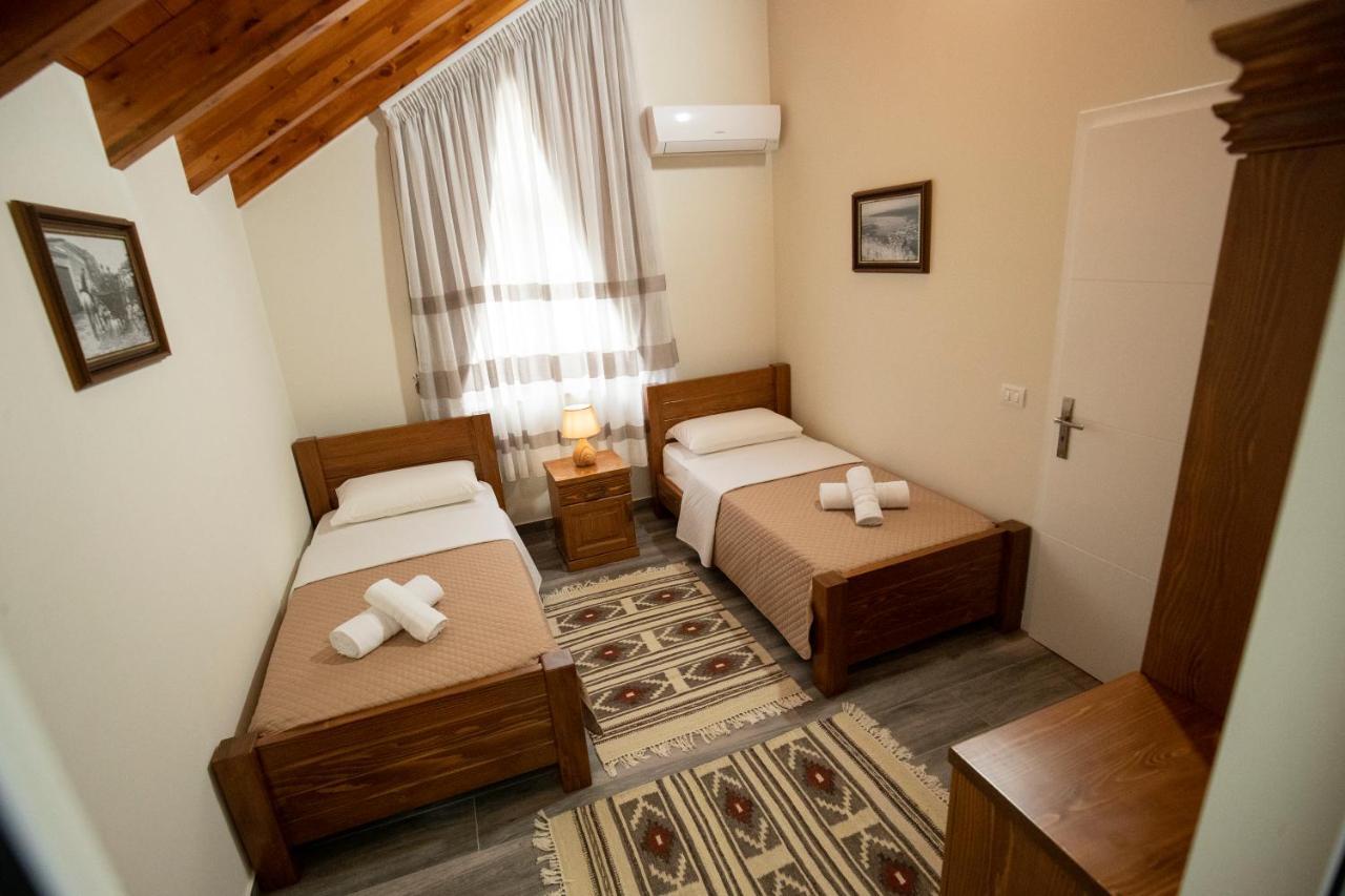 Xhuli Guesthouse شكودر المظهر الخارجي الصورة