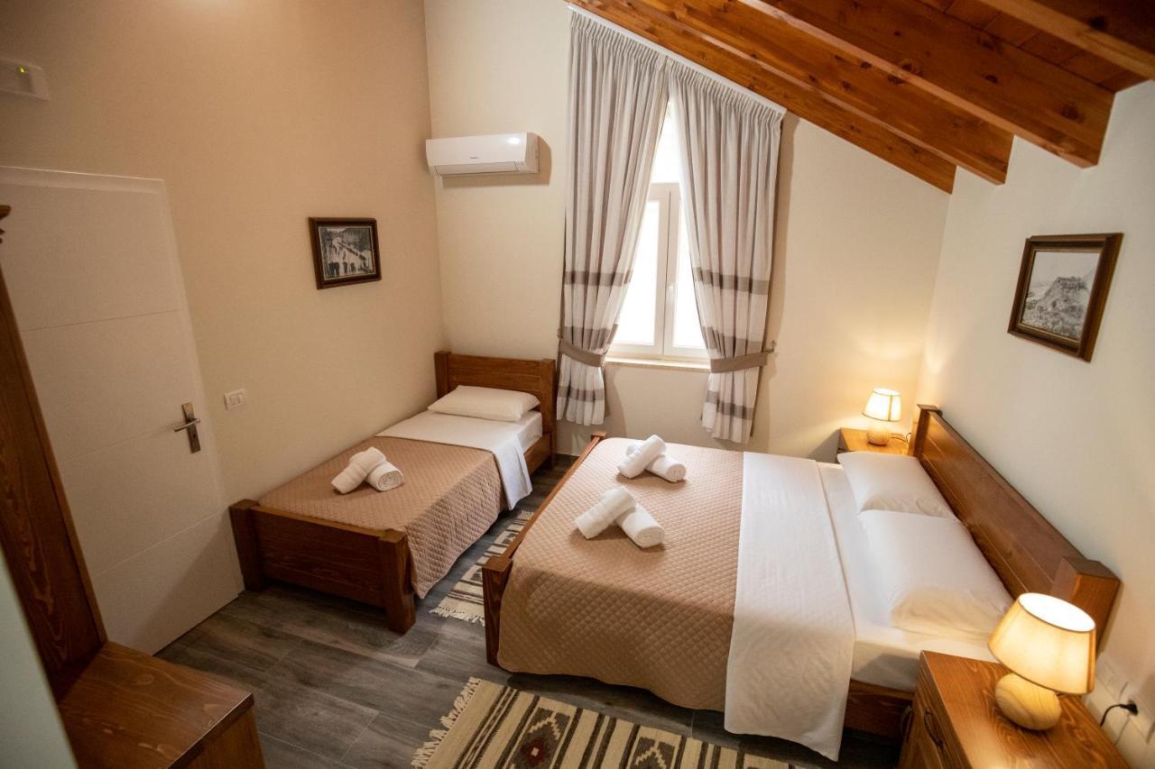 Xhuli Guesthouse شكودر المظهر الخارجي الصورة