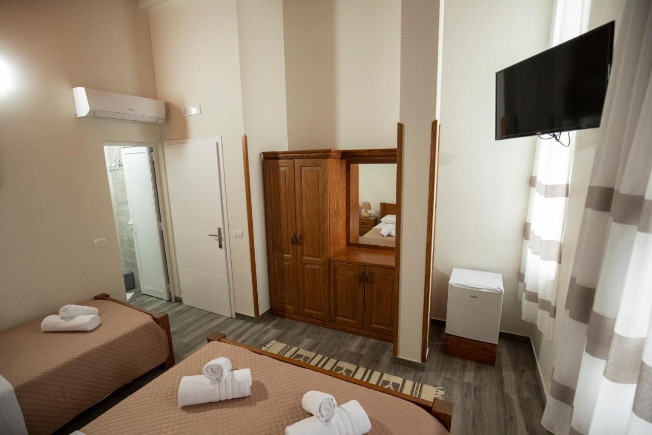 Xhuli Guesthouse شكودر المظهر الخارجي الصورة