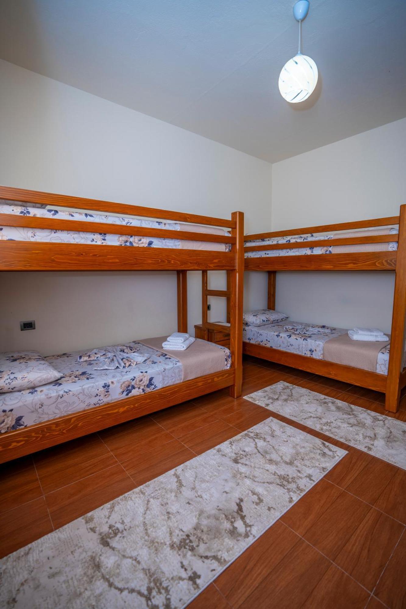 Xhuli Guesthouse شكودر المظهر الخارجي الصورة