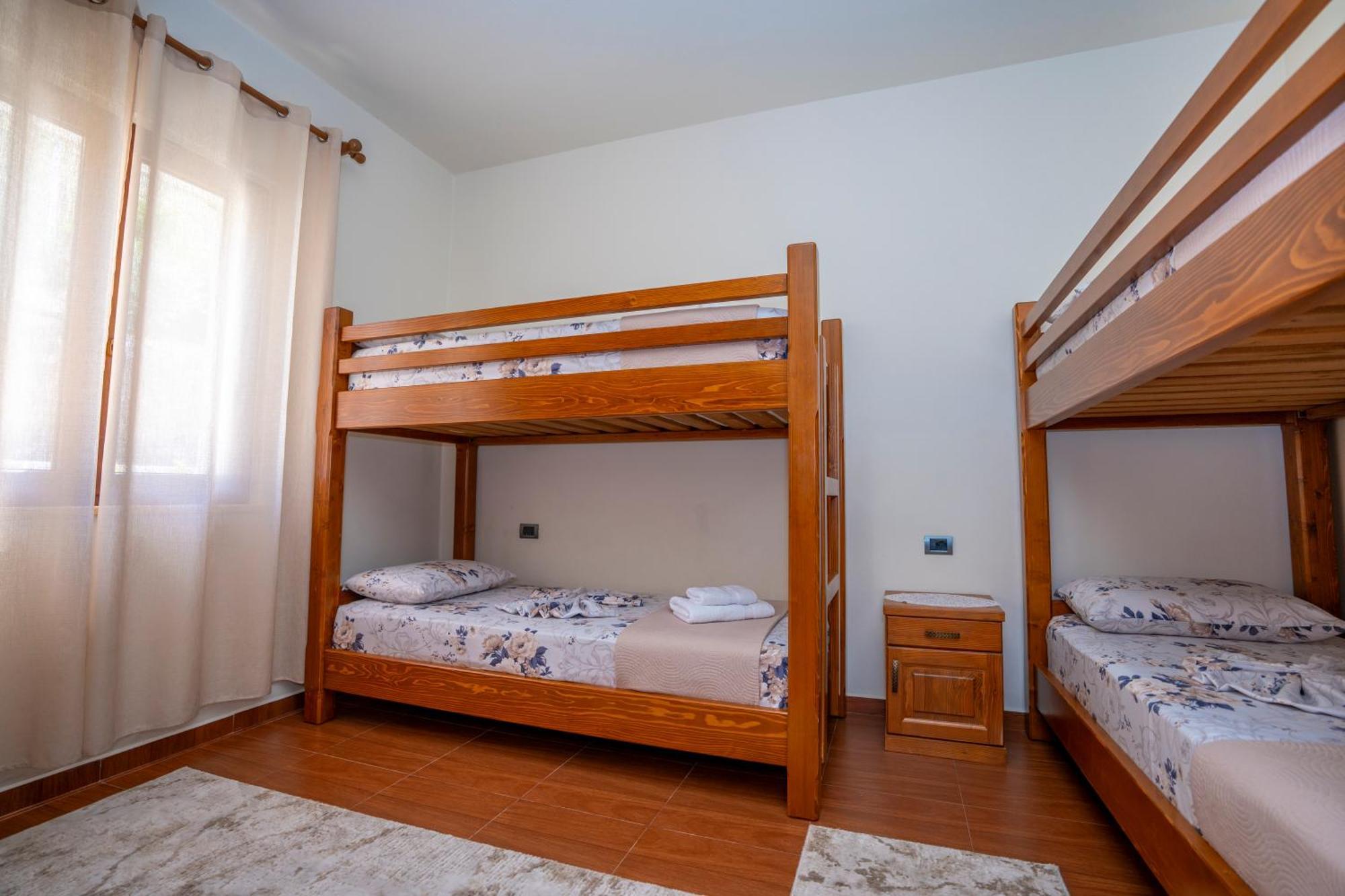 Xhuli Guesthouse شكودر المظهر الخارجي الصورة